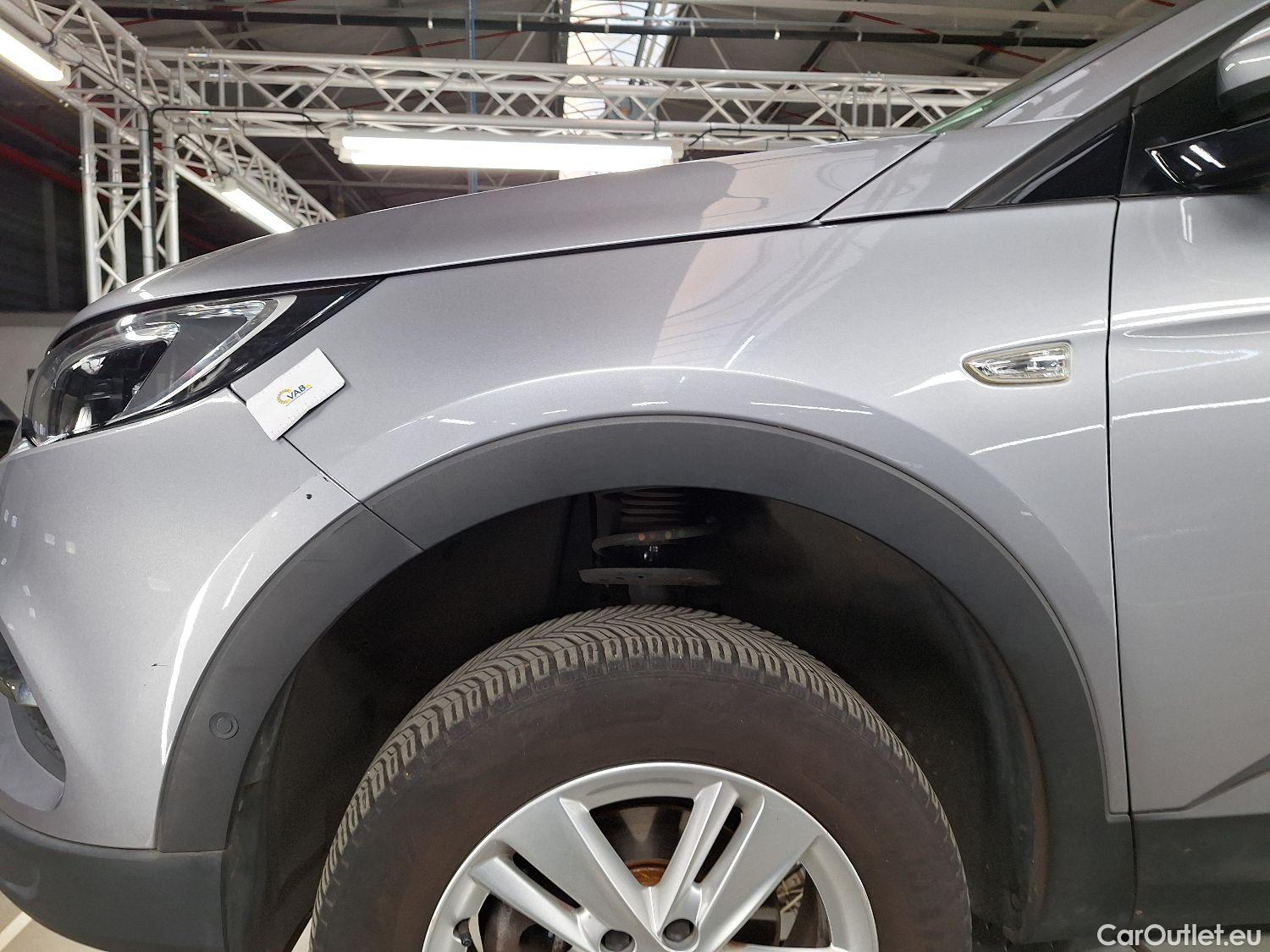  Opel   Grandland X Opel, '17, Opel 1.2 Turbo S/S AT8 Edition 5d #12