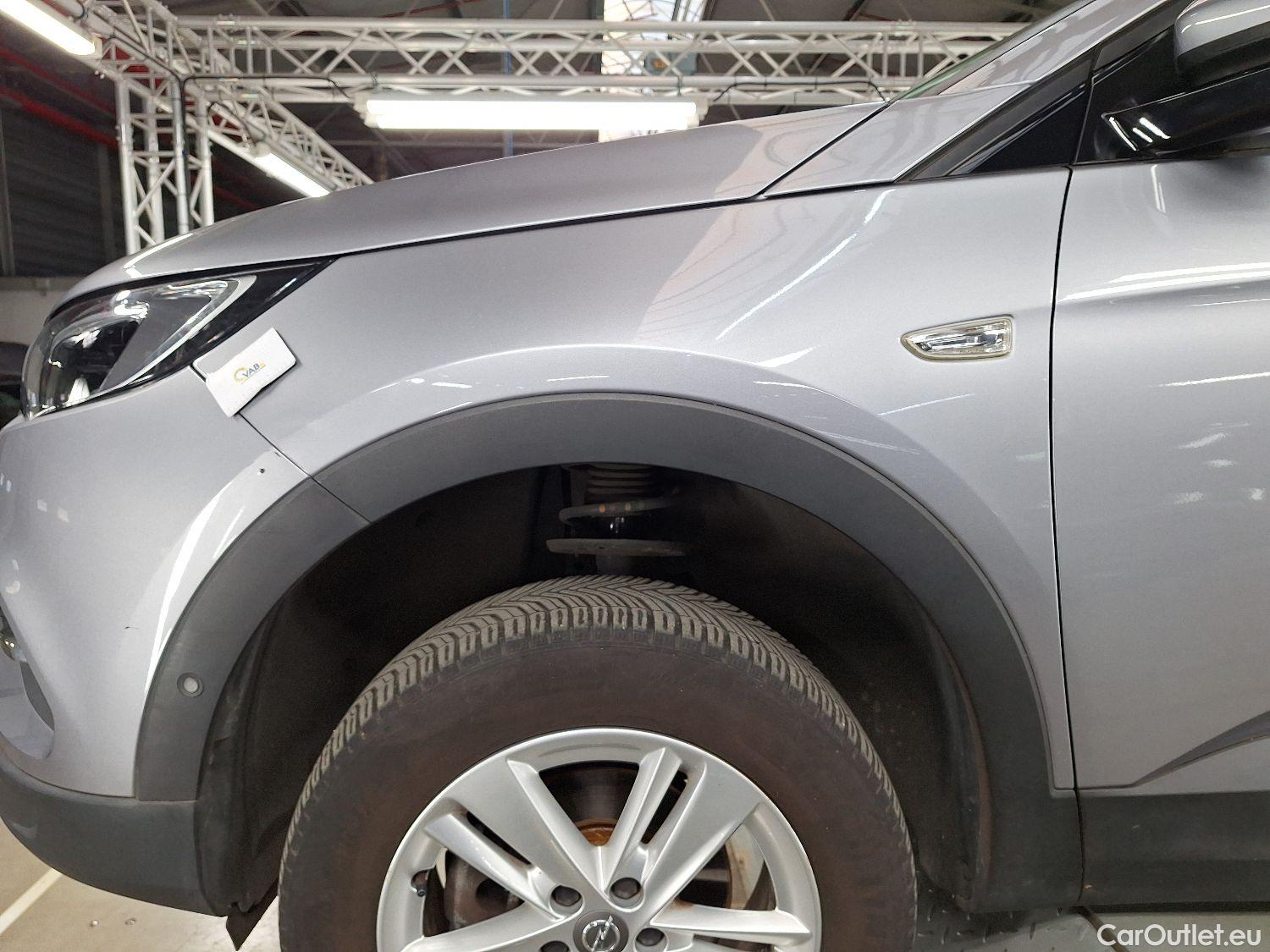  Opel   Grandland X Opel, '17, Opel 1.2 Turbo S/S AT8 Edition 5d #15