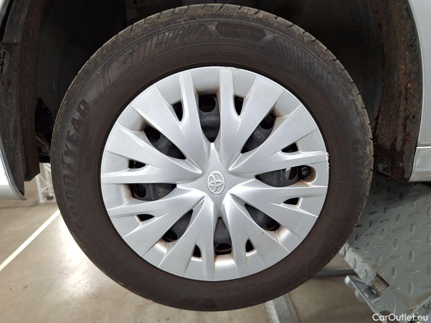  Toyota  Yaris Toyota,  '20, Toyota  1.5 VVT-i Hybrid Dynamic e-CVT 5d #19