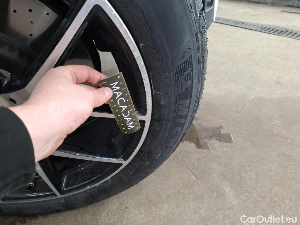  Mercedes  G-Klasee MERCEDES-BENZ GLC Coupe / 2019 / 5P / Coupé 2.0 GLC 300 E AMG LINE 4MATIC #8