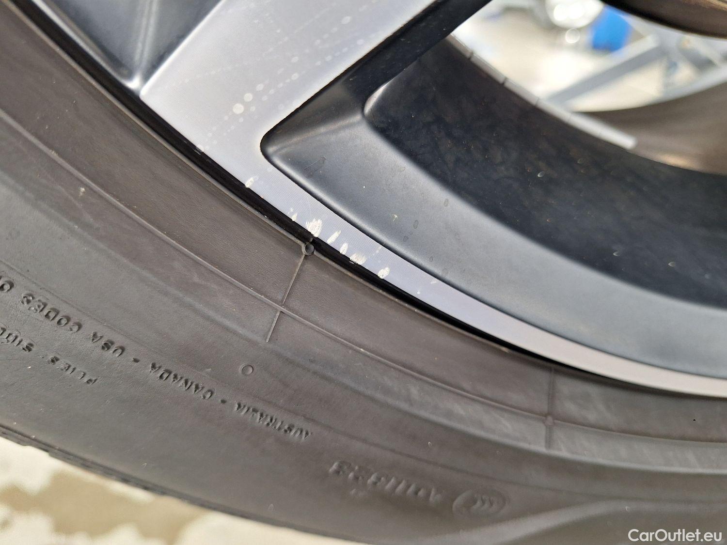  Volvo  XC 40 Volvo, XC40 '17, Volvo XC40 T5 Twin Engine R-Design 5d #6