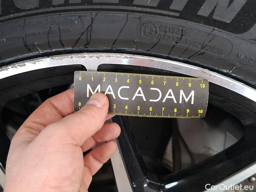  Mercedes  G-Klasee MERCEDES-BENZ GLC Coupe / 2019 / 5P / Coupé 2.0 GLC 300 E AMG LINE 4MATIC #4