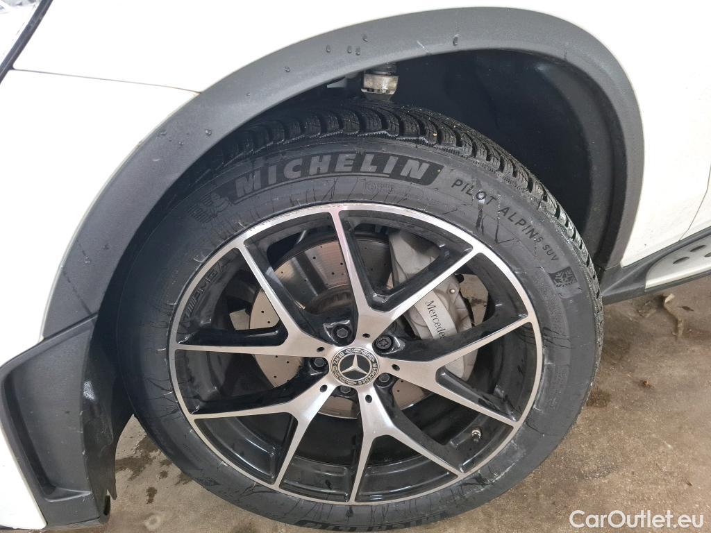  Mercedes  G-Klasee MERCEDES-BENZ GLC Coupe / 2019 / 5P / Coupé 2.0 GLC 300 E AMG LINE 4MATIC #1