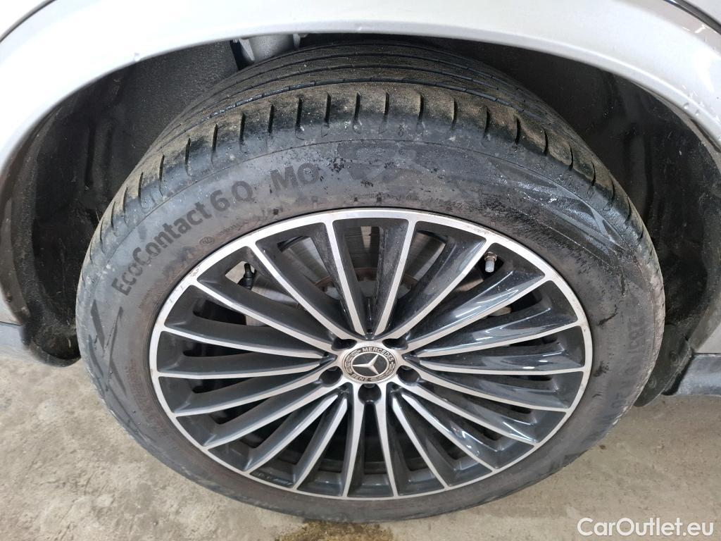  Mercedes  GLC MERCEDES-BENZ  / 2022 / 5P / SUV  400 e AMG Line 4MATIC #18