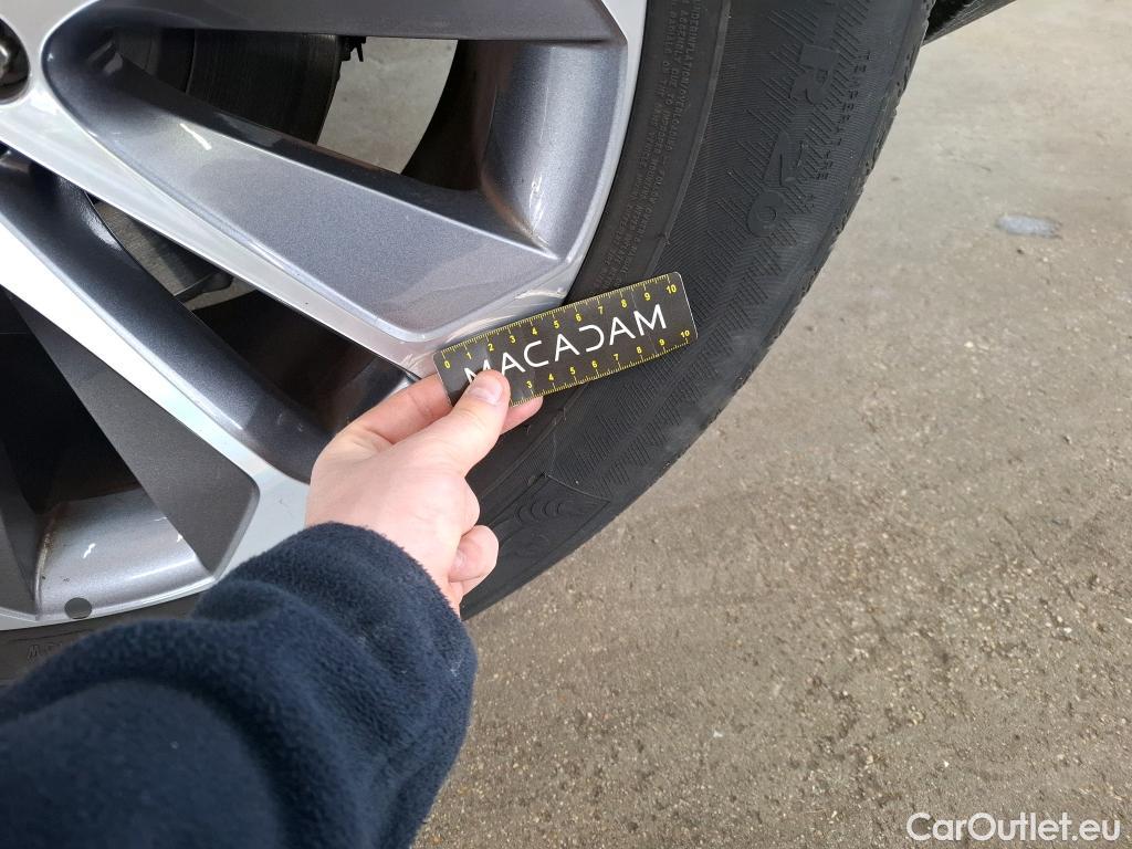  Mercedes  G-Klasee MERCEDES-BENZ GLE / 2019 / 5P / SUV GLE 350 e 4MATIC Avantgarde Line #18