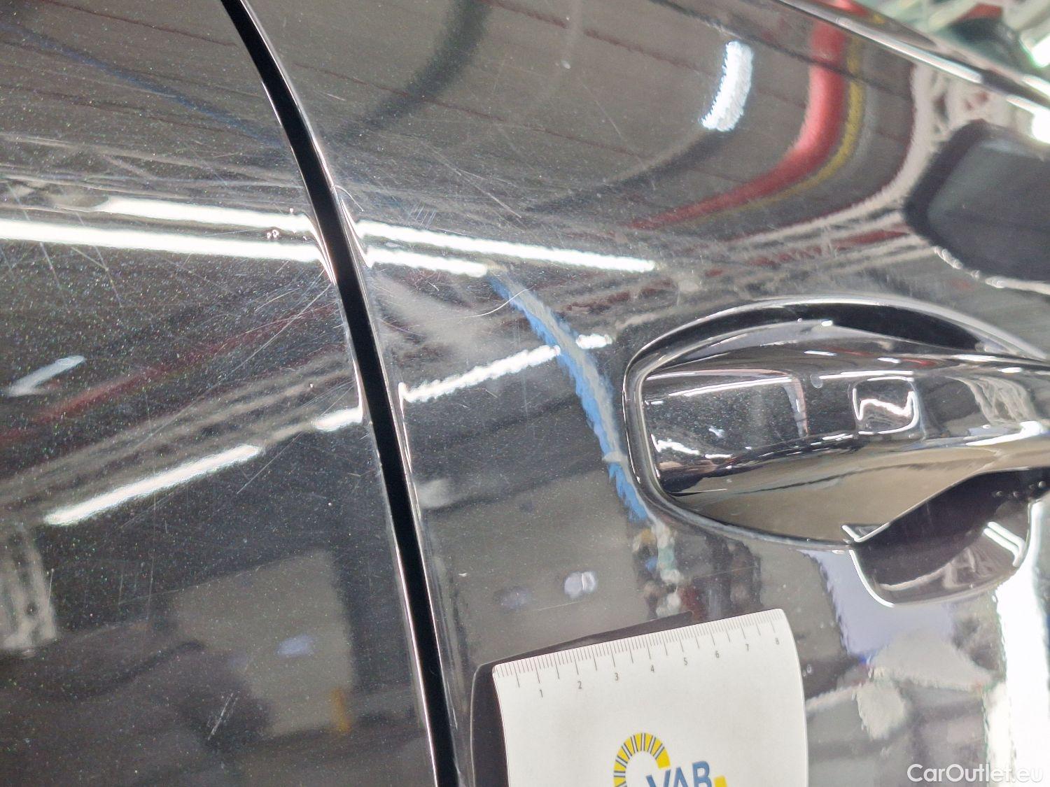  Volvo  XC 40 Volvo, XC40 '17, Volvo XC40 T5 Twin Engine R-Design 5d #49