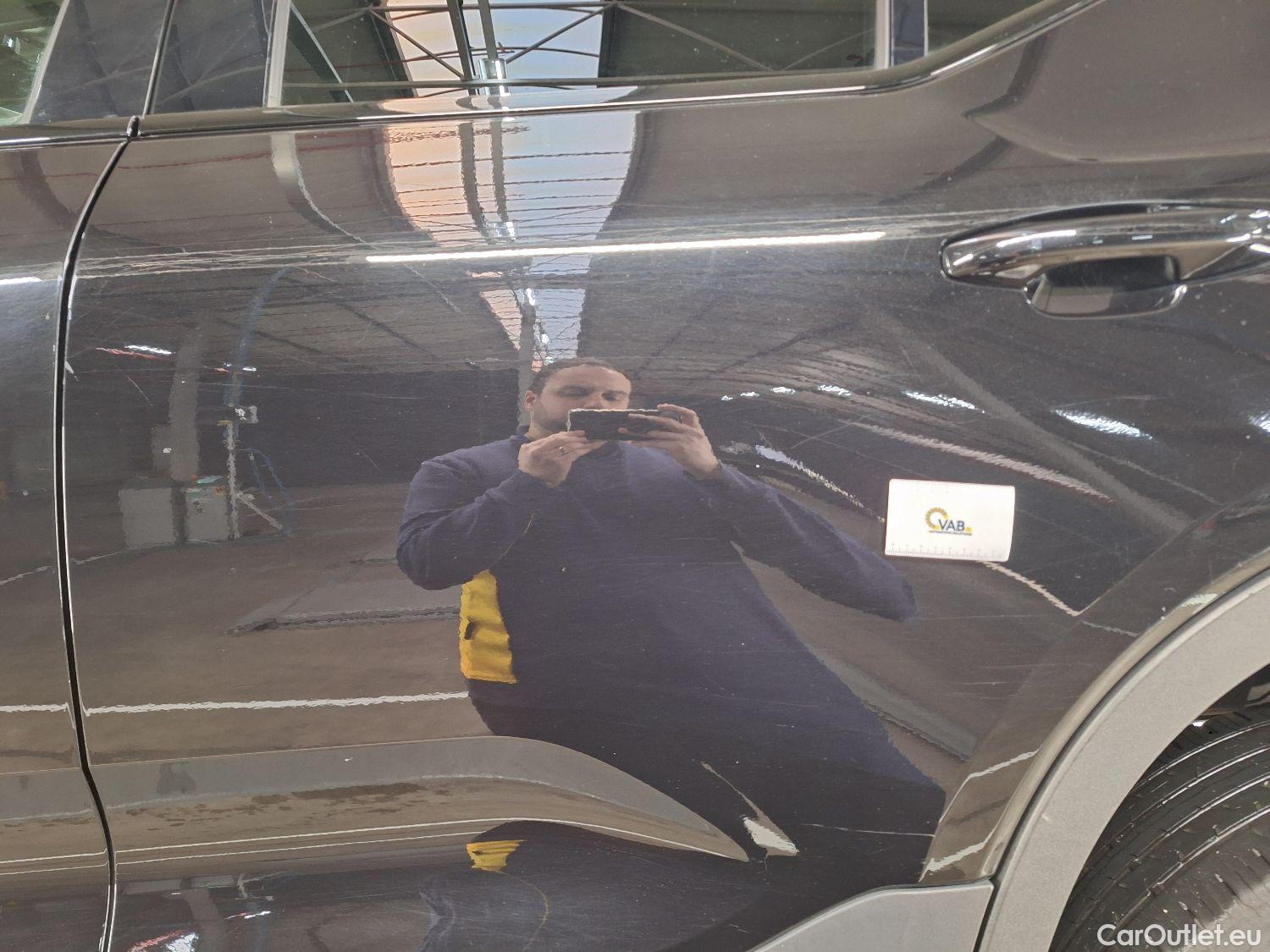  Volvo  XC 40 Volvo, XC40 '17, Volvo XC40 T5 Twin Engine R-Design 5d #23