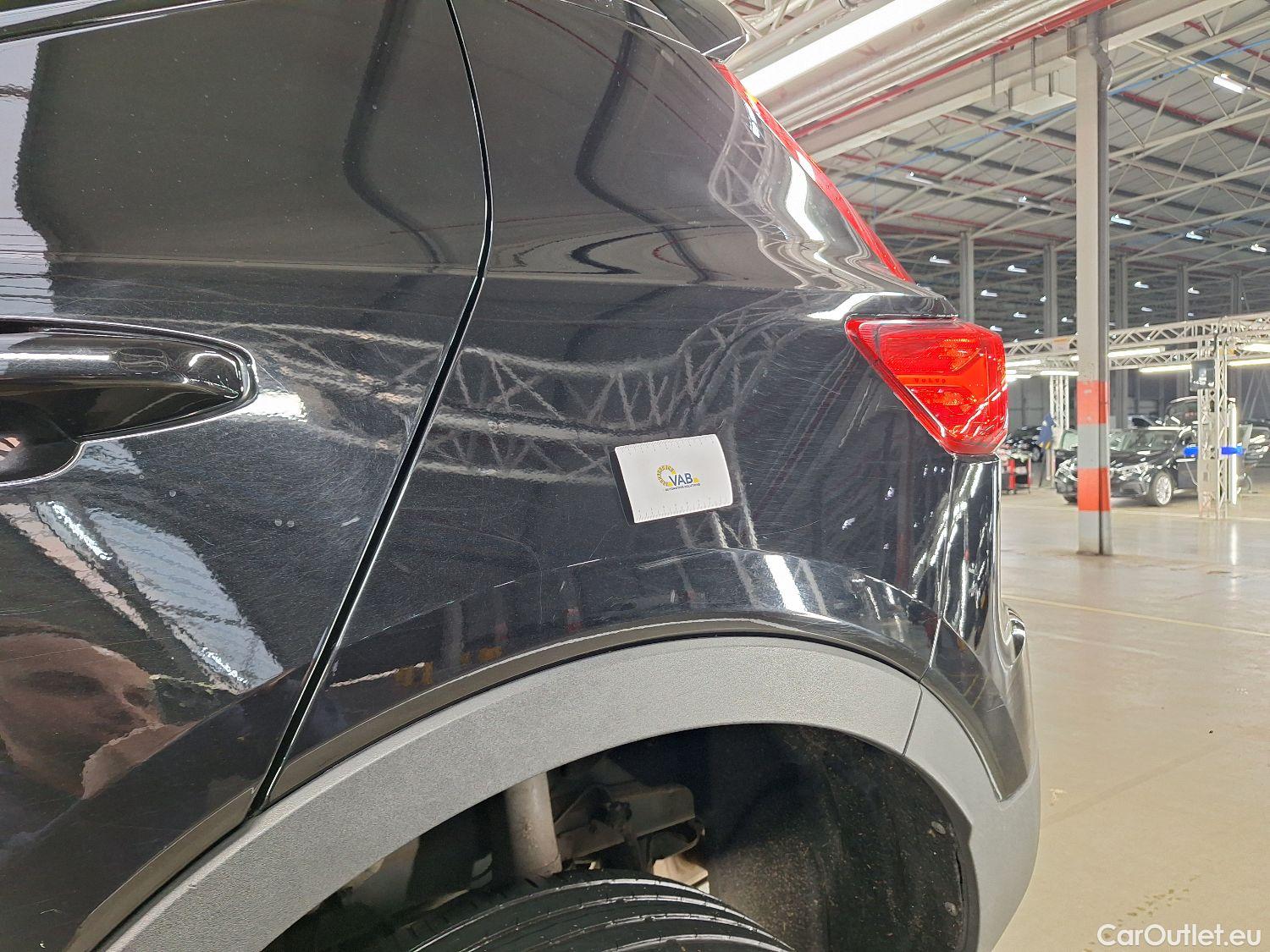  Volvo  XC 40 Volvo, XC40 '17, Volvo XC40 T5 Twin Engine R-Design 5d #21