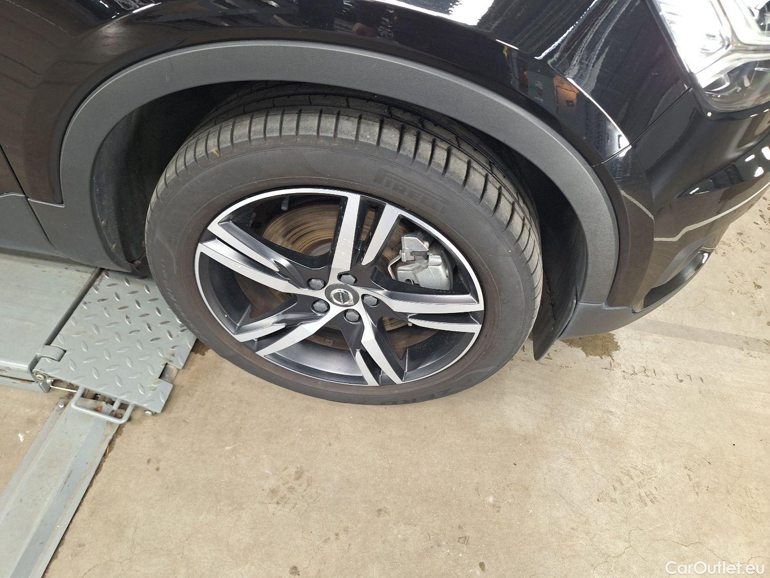  Volvo  XC 40 Volvo, XC40 '17, Volvo XC40 T5 Twin Engine R-Design 5d #50