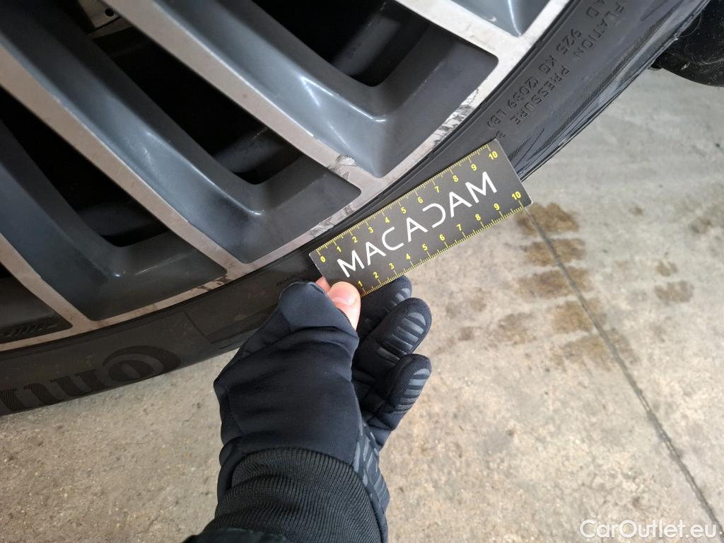  Mercedes  GLC MERCEDES-BENZ  / 2022 / 5P / SUV  400 e AMG Line 4MATIC #16