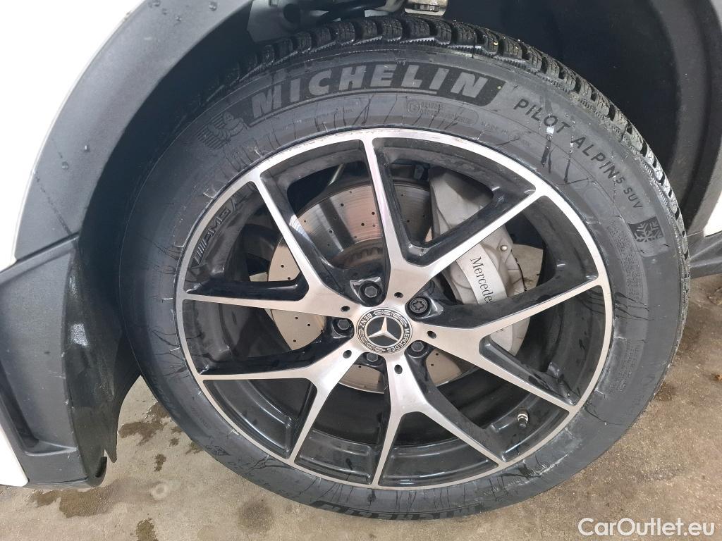  Mercedes  G-Klasee MERCEDES-BENZ GLC Coupe / 2019 / 5P / Coupé 2.0 GLC 300 E AMG LINE 4MATIC #2