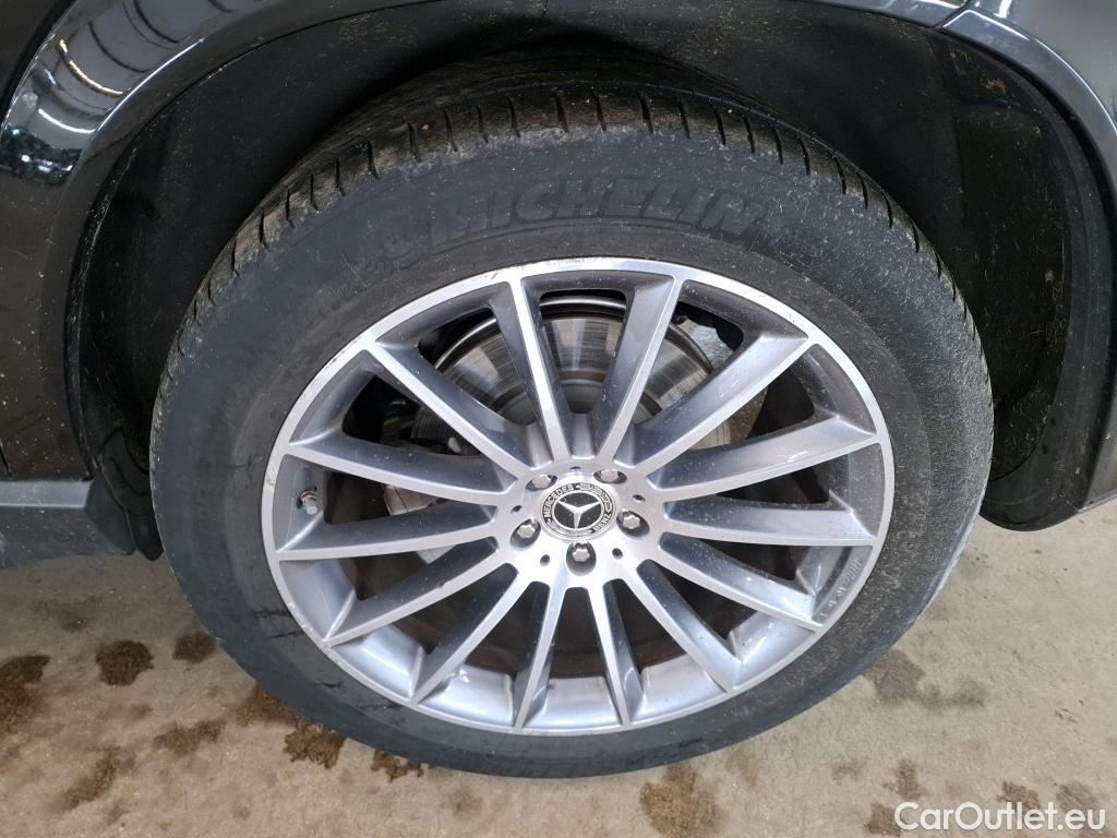  Mercedes  G-Klasee MERCEDES-BENZ GLE / 2020 / 5P / SUV GLE 350 de 4MATIC AMG Line #59