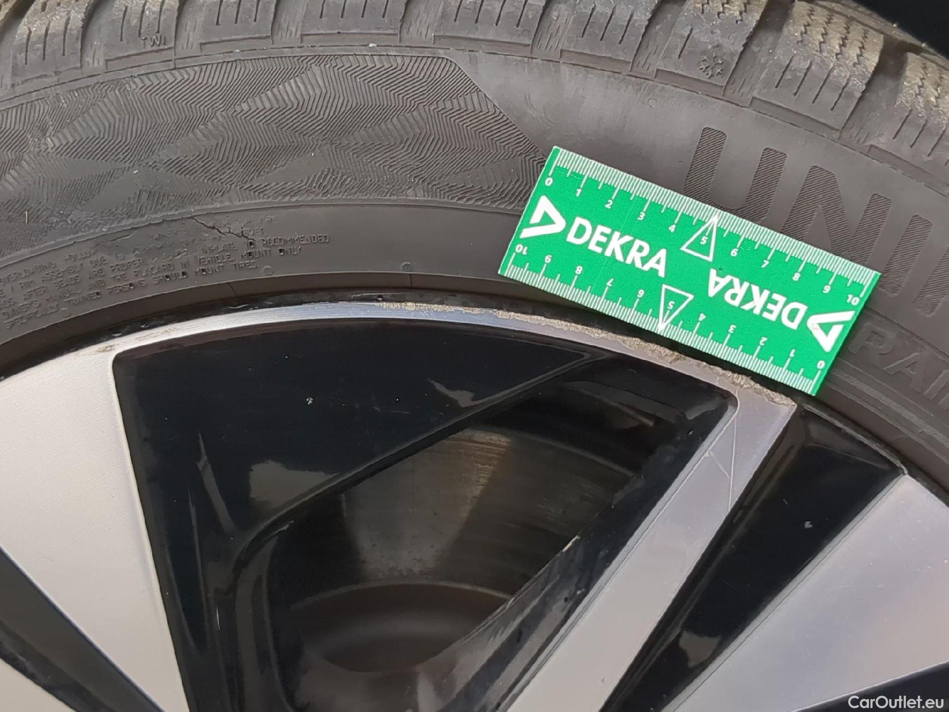  Volvo  XC90  R-Design Recharge Plug-In Hybrid AWD 2.0 T8 Twin Engine #7