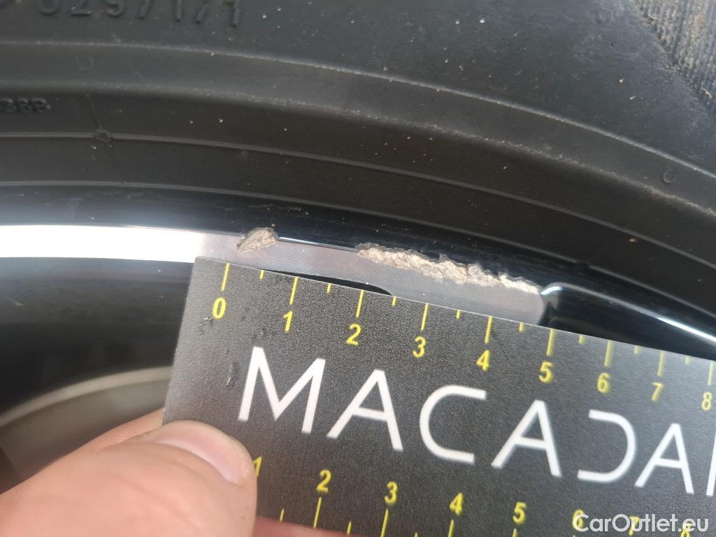  Volvo  XC60 VOLVO  / 2021 / 5P / SUV Recharge T6 350 GT 8 Ultimate Style Dark #9