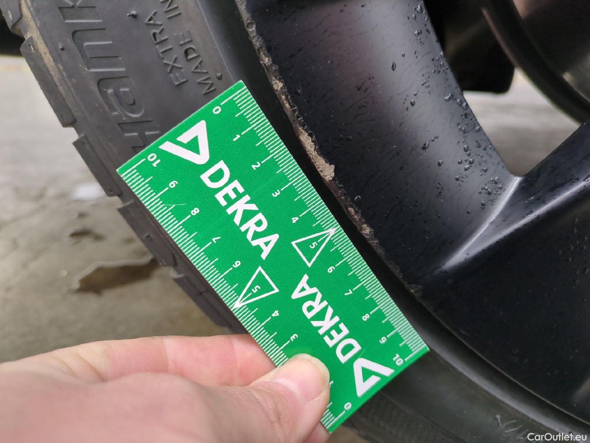  Tesla  Model Y TESLA  / 2020 / 5P / SUV Long Range Dual Motor AWD #16