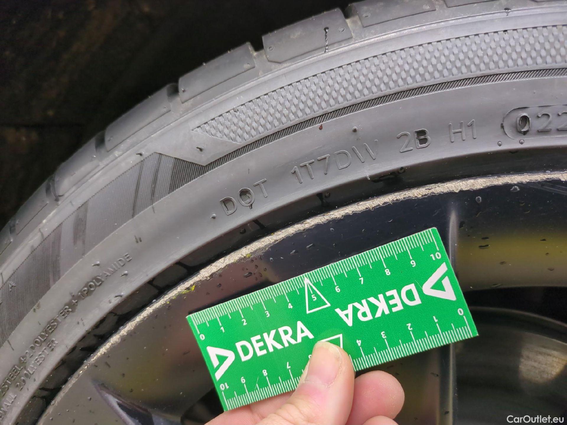  Tesla  Model Y TESLA  / 2020 / 5P / SUV Long Range Dual Motor AWD #8