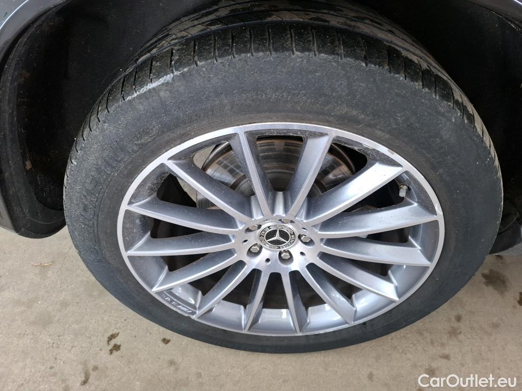  Mercedes  G-Klasee MERCEDES-BENZ GLE / 2020 / 5P / SUV GLE 350 de 4MATIC AMG Line #1