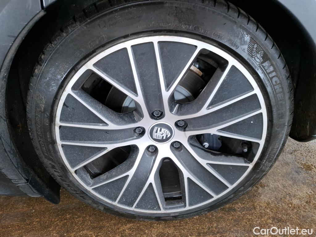  Porsche  Taycan  93kWh BVA #27