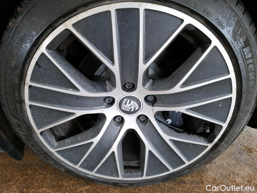  Porsche  Taycan  93kWh BVA #7