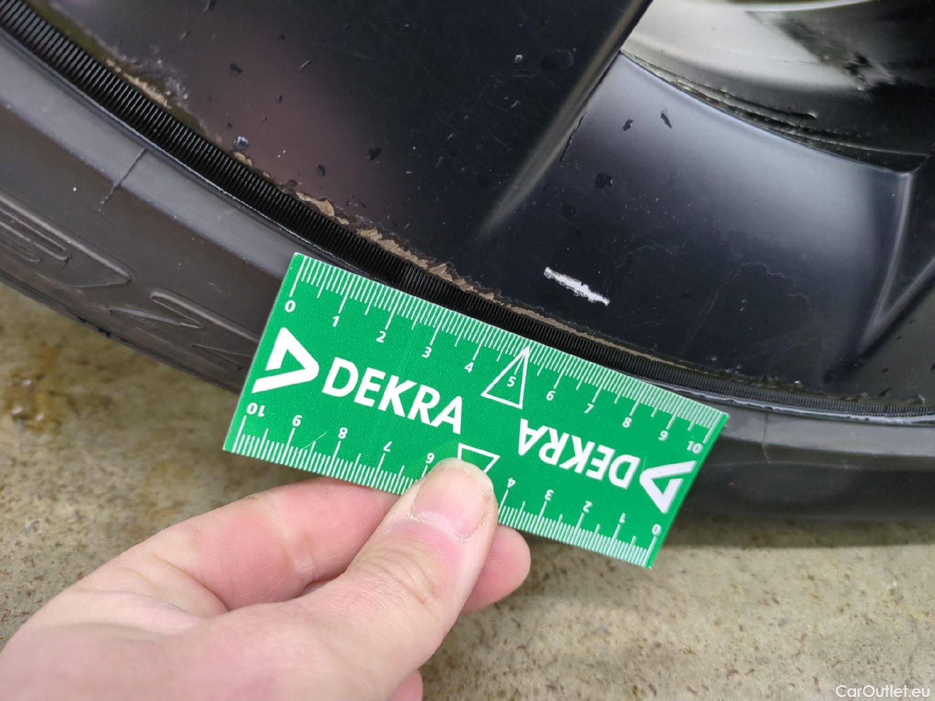  Tesla  Model Y TESLA  / 2020 / 5P / SUV Long Range Dual Motor AWD #2