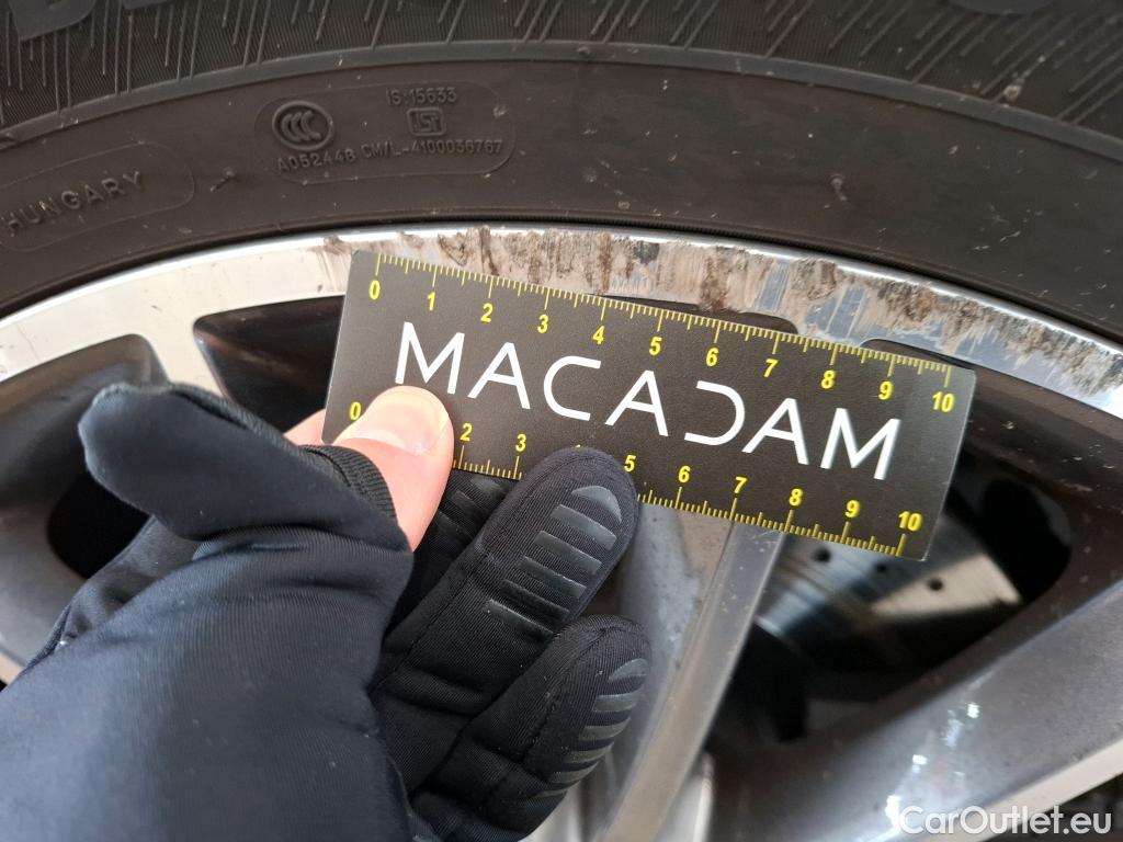  Mercedes  G-Klasee MERCEDES-BENZ GLE / 2020 / 5P / SUV GLE 350 de 4MATIC AMG Line #36