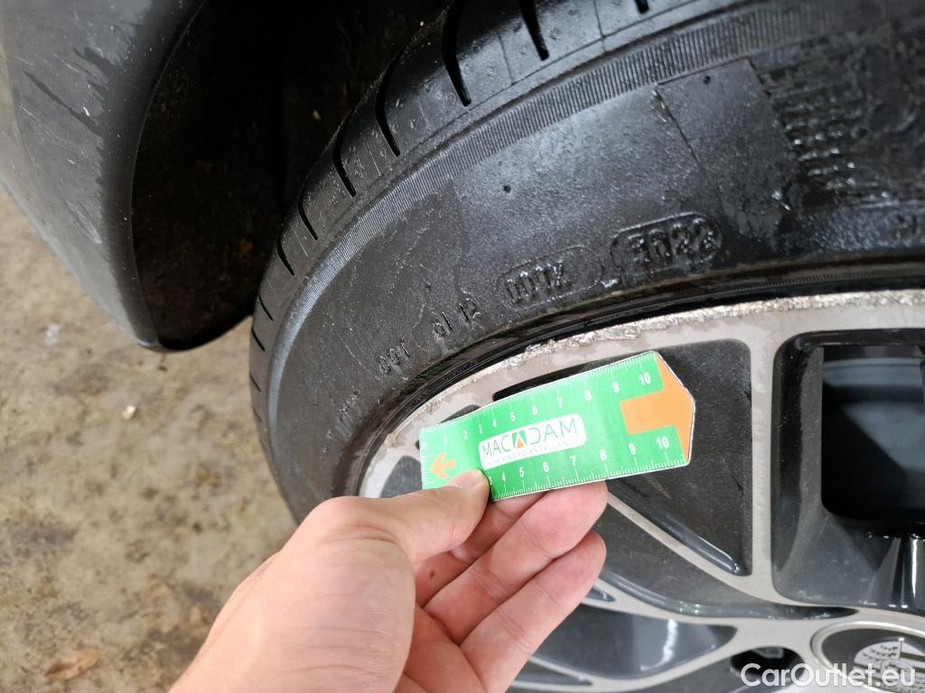  Porsche  Taycan  93kWh BVA #16