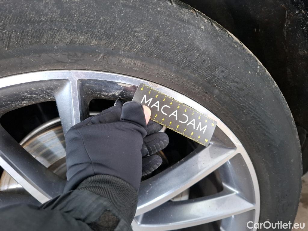  Mercedes  G-Klasee MERCEDES-BENZ GLE / 2020 / 5P / SUV GLE 350 de 4MATIC AMG Line #4