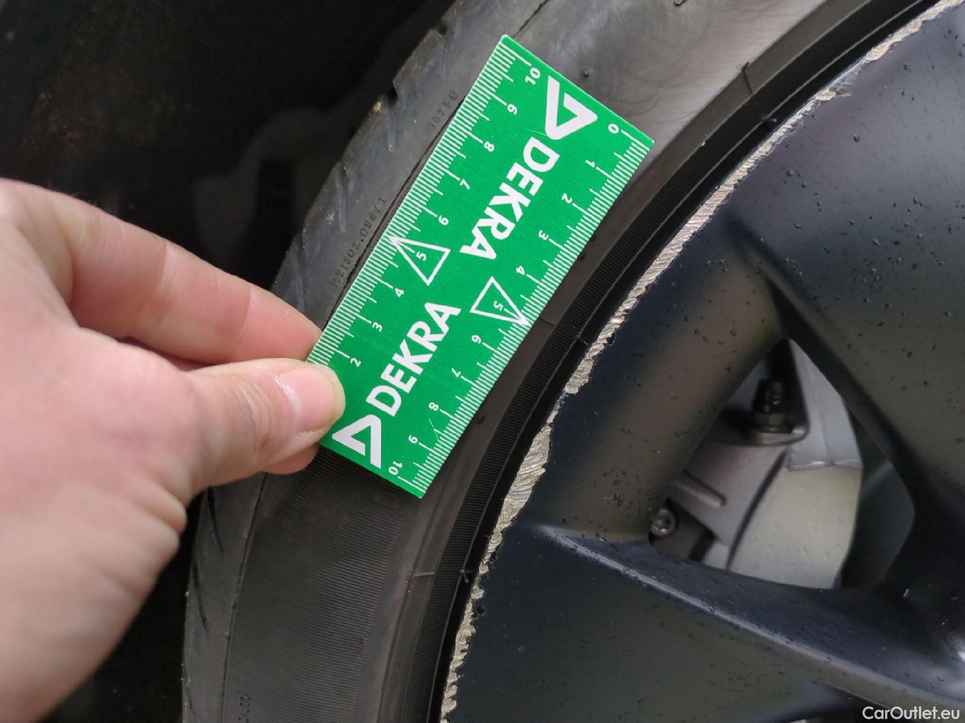  Tesla  Model Y TESLA  / 2020 / 5P / SUV Long Range Dual Motor AWD #18