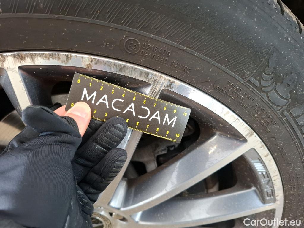  Mercedes  G-Klasee MERCEDES-BENZ GLE / 2020 / 5P / SUV GLE 350 de 4MATIC AMG Line #37