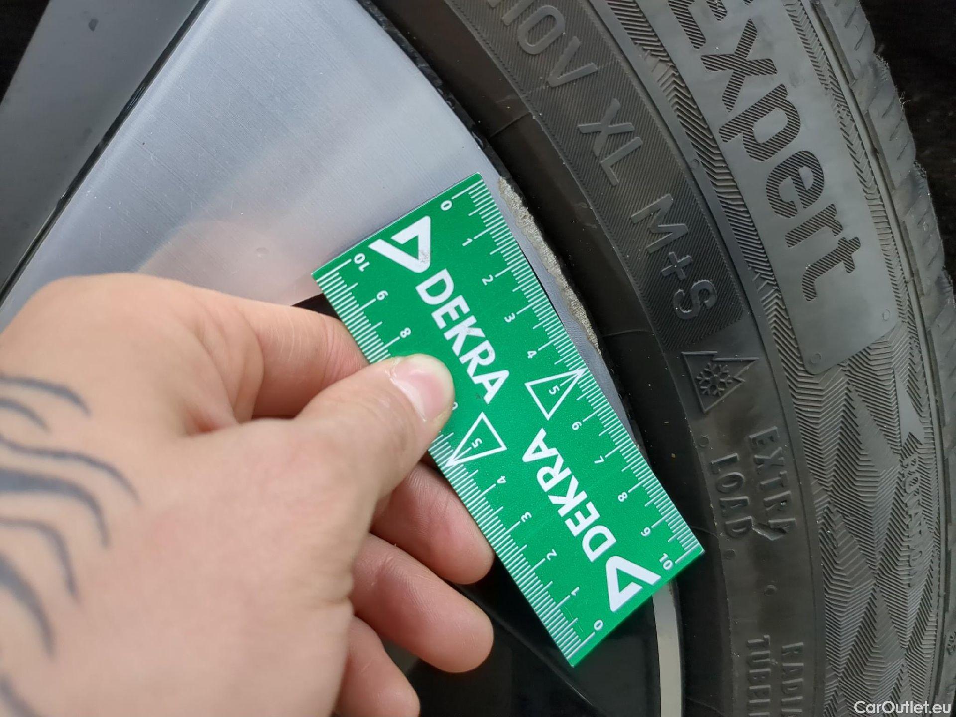  Volvo  XC90  R-Design Recharge Plug-In Hybrid AWD 2.0 T8 Twin Engine #17