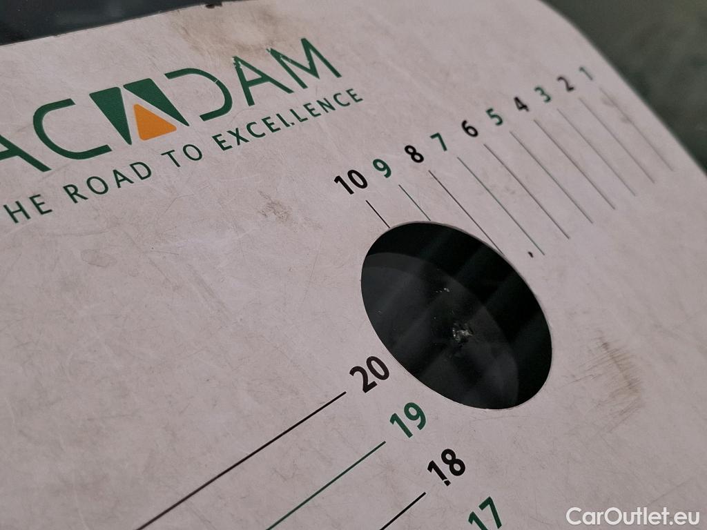  Mercedes  G-Klasee MERCEDES-BENZ GLE / 2020 / 5P / SUV GLE 350 de 4MATIC AMG Line #71