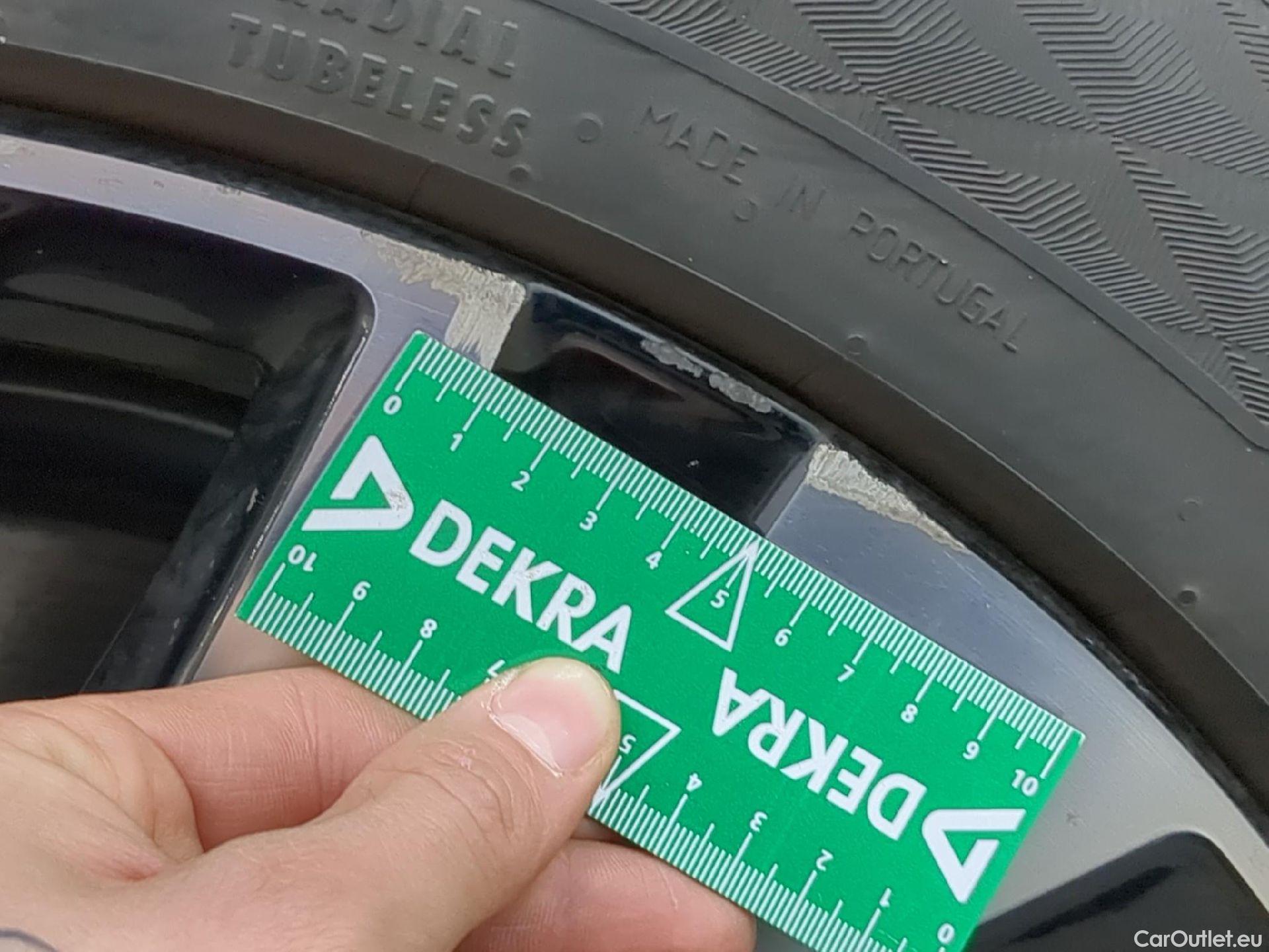  Volvo  XC90  R-Design Recharge Plug-In Hybrid AWD 2.0 T8 Twin Engine #9