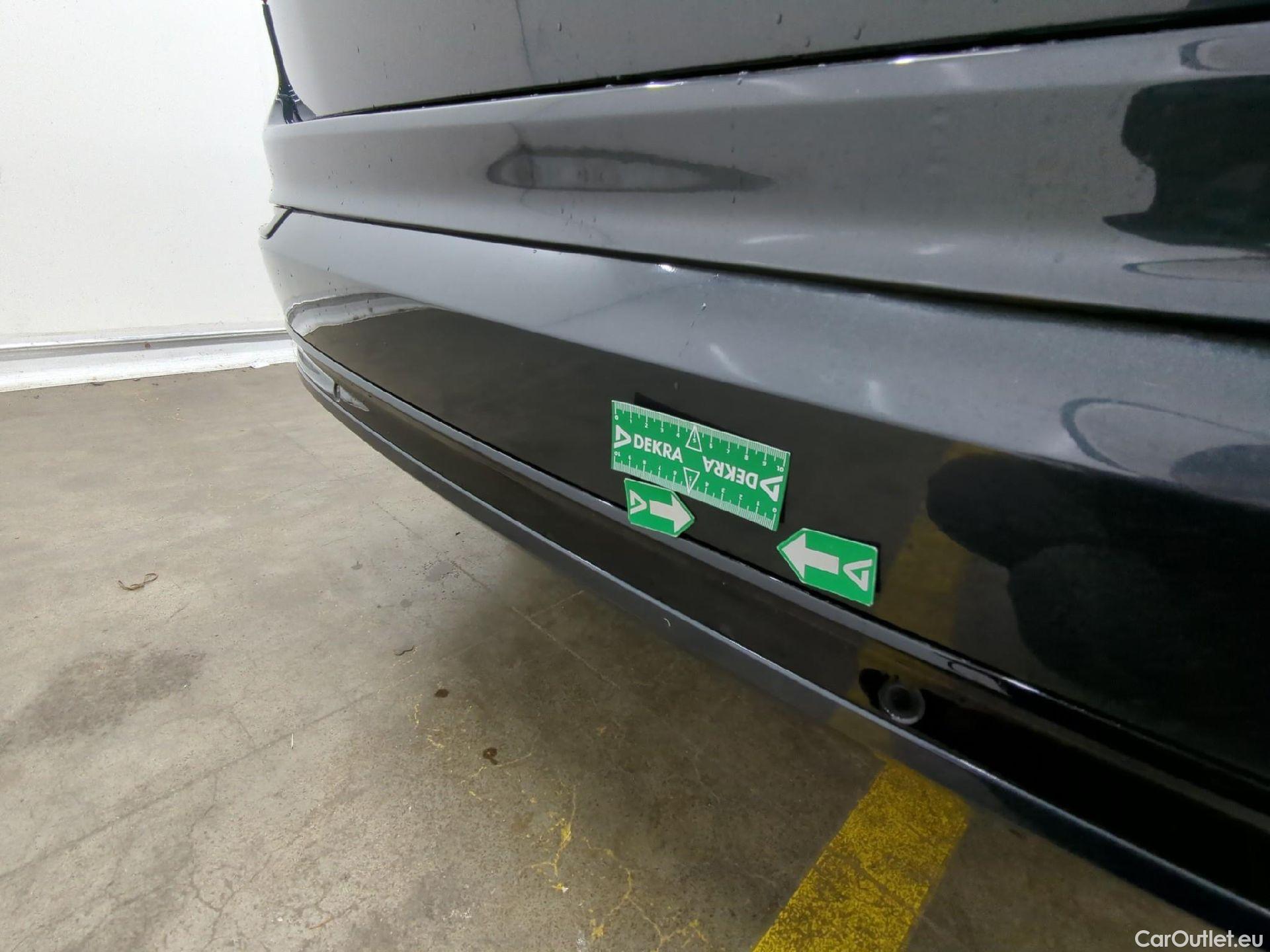  Volvo  XC90  R-Design Recharge Plug-In Hybrid AWD 2.0 T8 Twin Engine #33