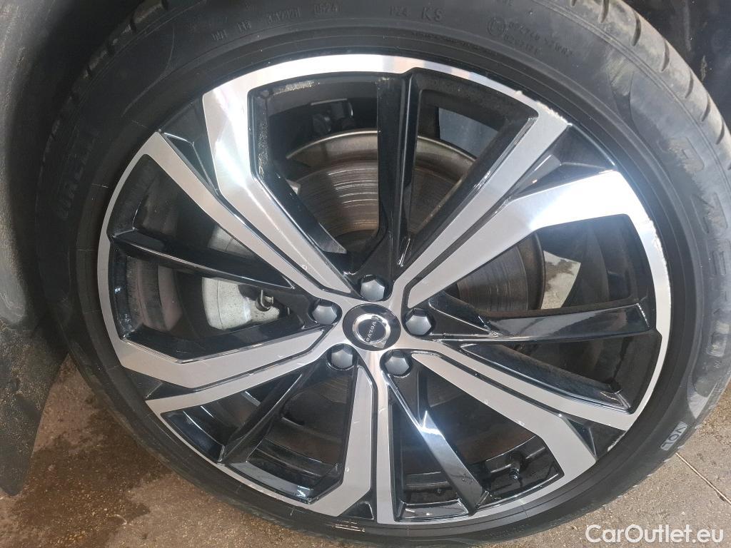  Volvo  XC60 VOLVO  / 2021 / 5P / SUV Recharge T6 350 GT 8 Ultimate Style Dark #7