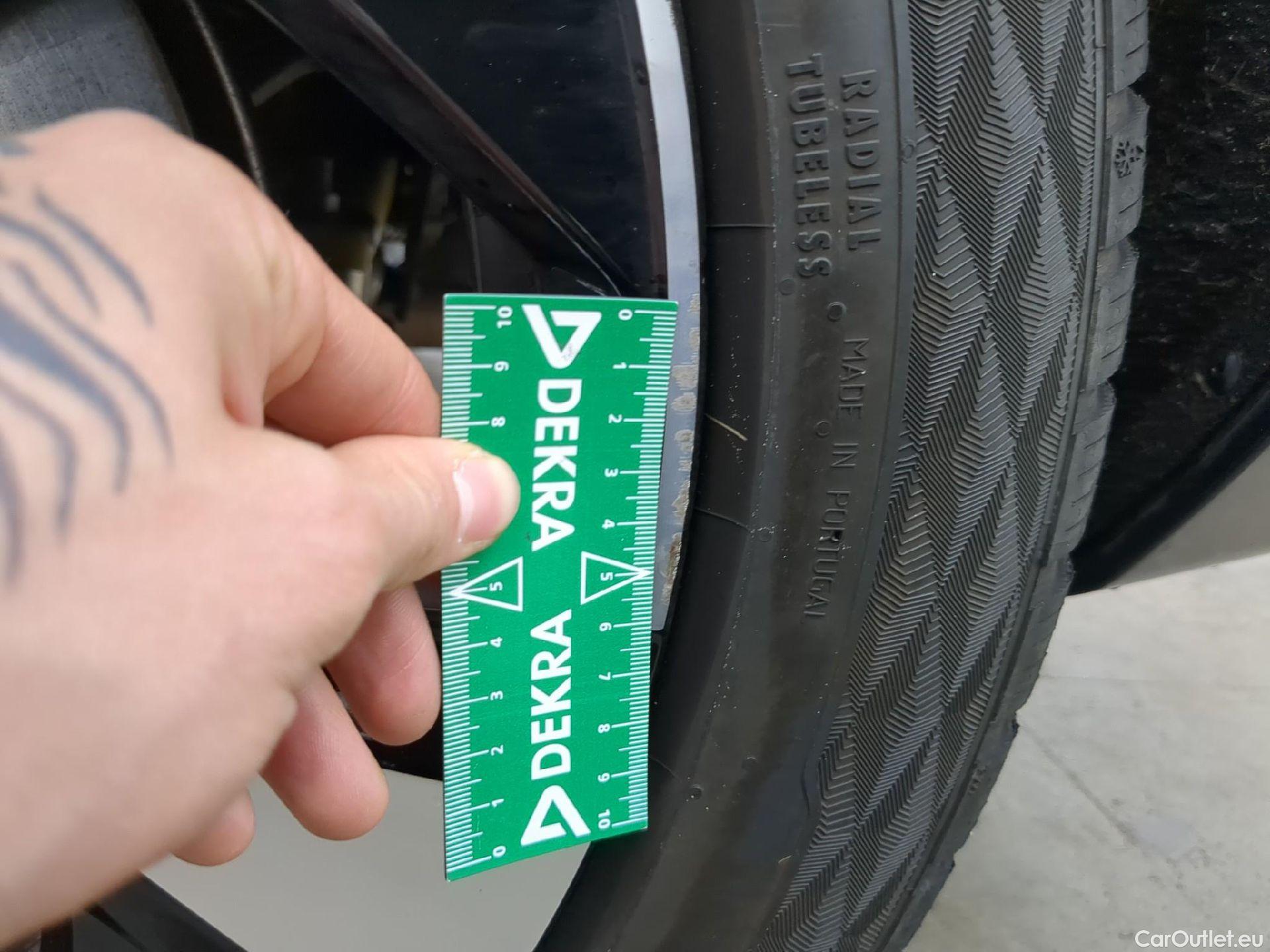  Volvo  XC90  R-Design Recharge Plug-In Hybrid AWD 2.0 T8 Twin Engine #16