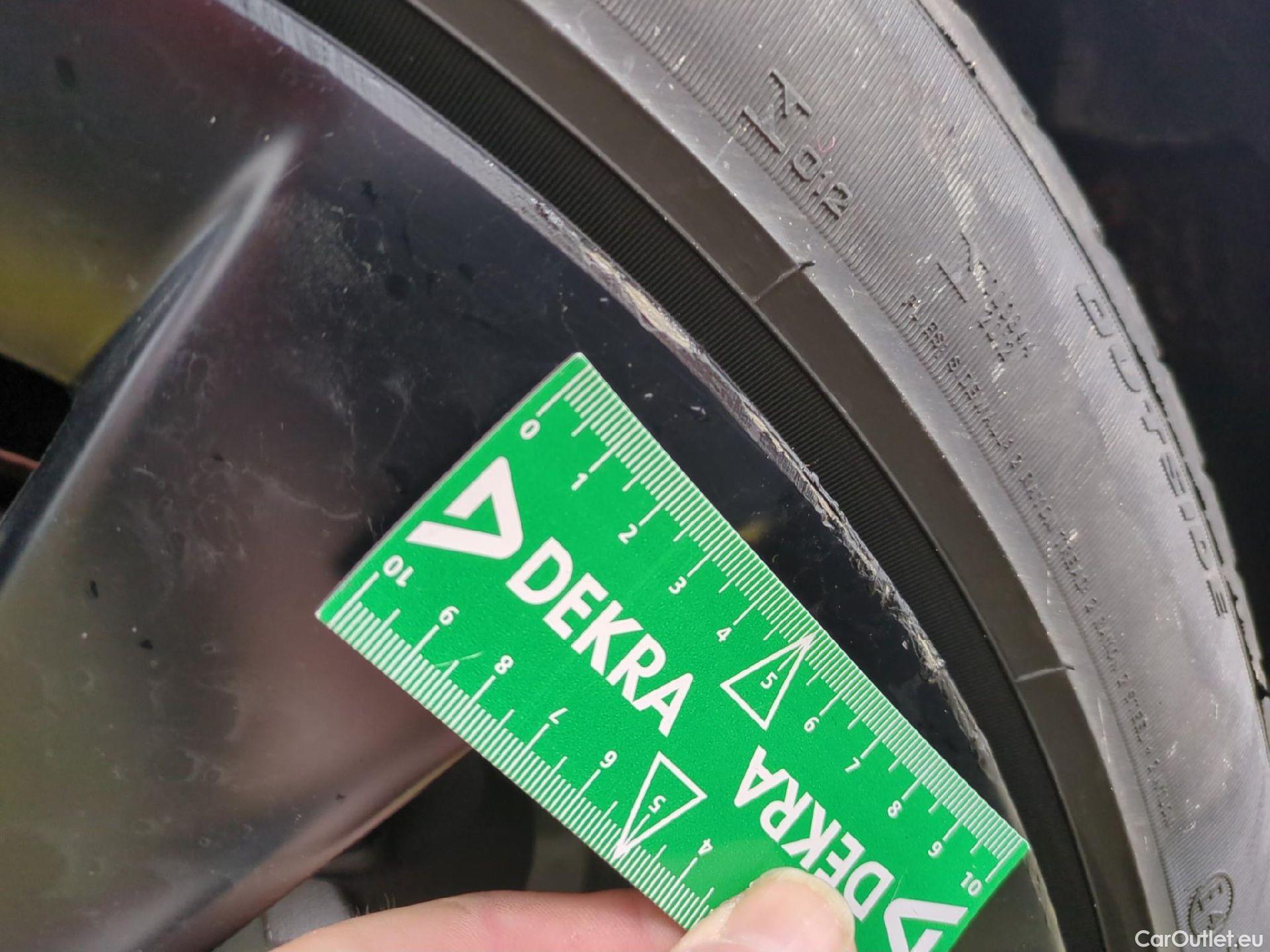  Tesla  Model Y TESLA  / 2020 / 5P / SUV Long Range Dual Motor AWD #4