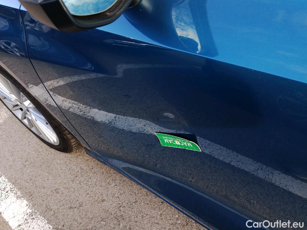  Audi  A3 AUDI  / 2020 / 5P / berlina con portón Sportback Advanced 35 TFSI 110kW S tron #2