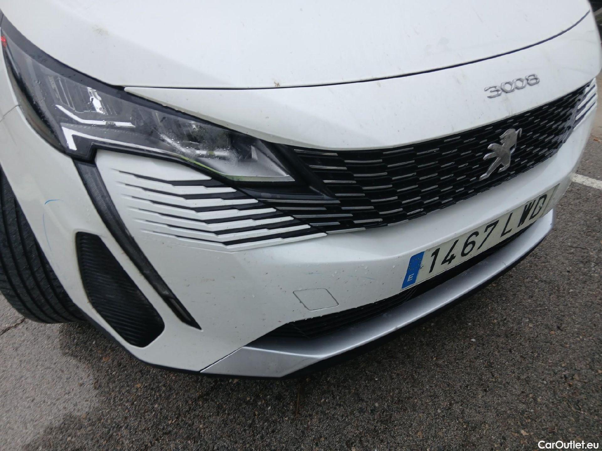  Peugeot  3008 PEUGEOT  / 2020 / 5P / todoterreno 1.2 PureTech 96KW S&S Active Pack EAT8 #15