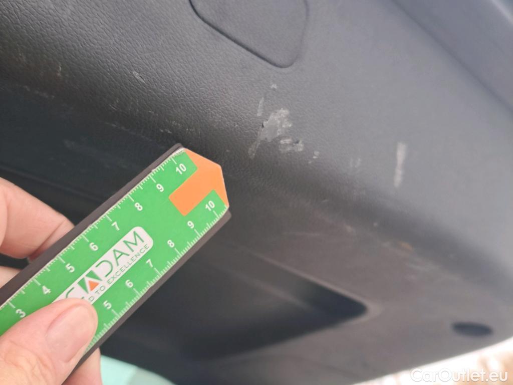  KIA  Sportage KIA  1.6MHEV Drive 100kW(136CV) 4x2(Crist Tintados)(CX) #44