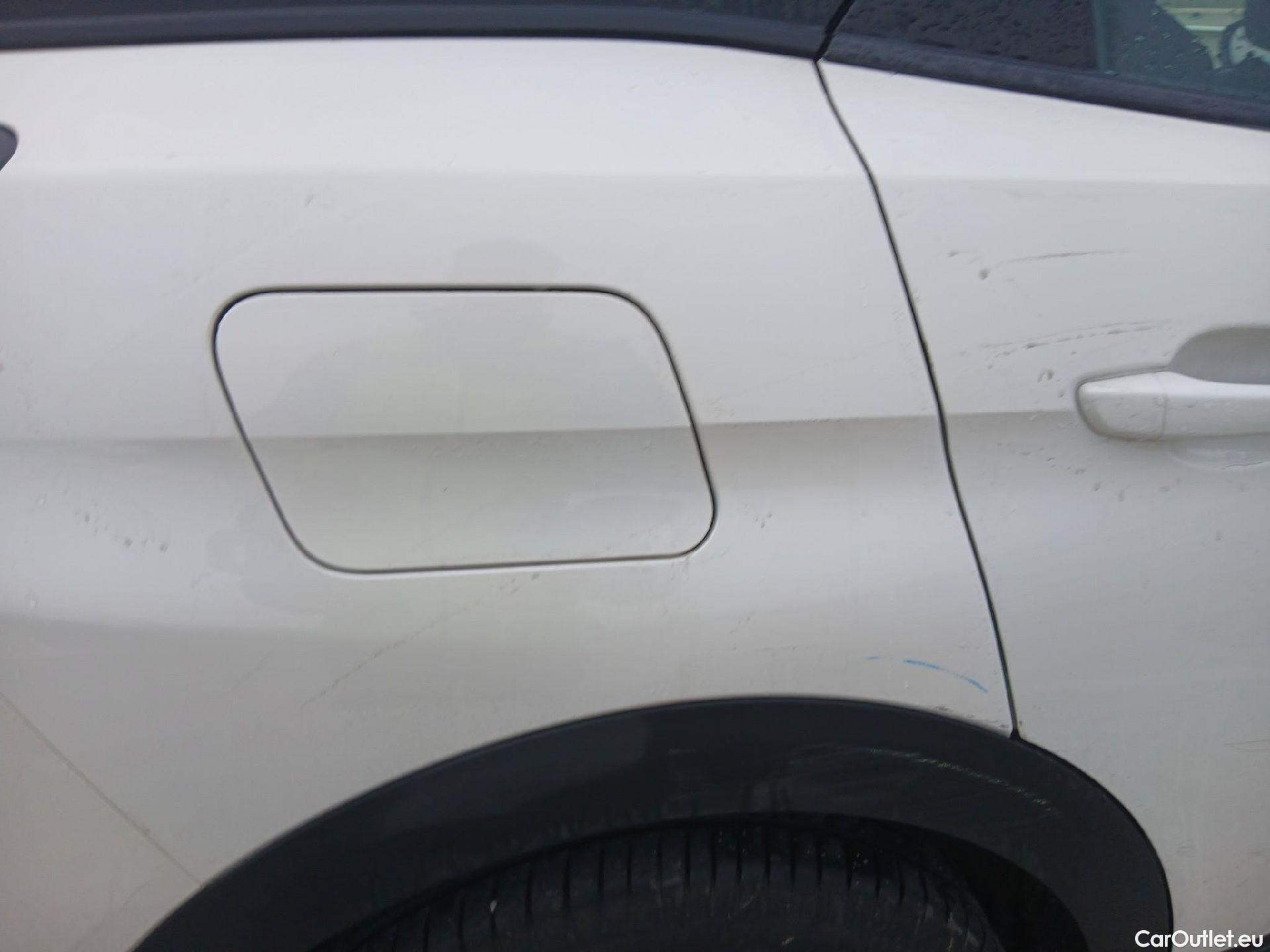  Peugeot  3008 PEUGEOT  / 2020 / 5P / todoterreno 1.2 PureTech 96KW S&S Active Pack EAT8 #33