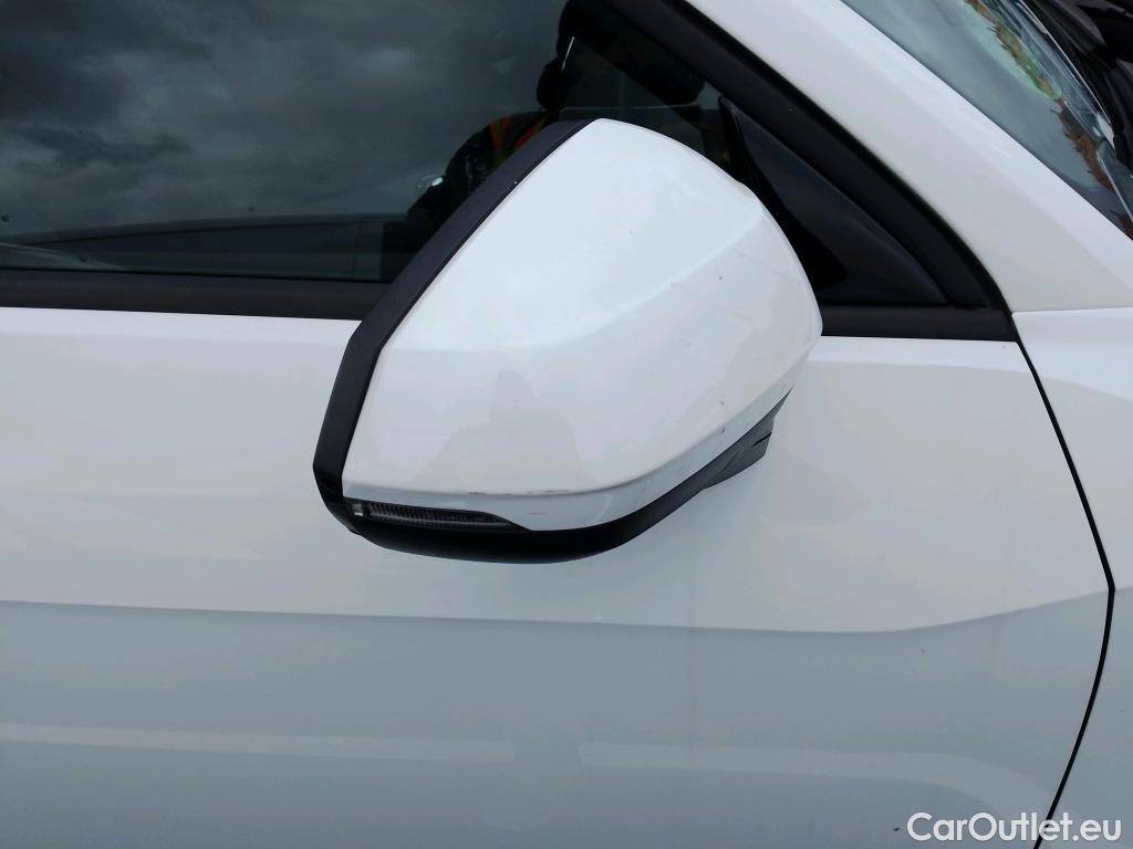  Audi  Q2 AUDI  / 2016 / 5P / todoterreno Design 30 TFSI 85kW (116CV) #25