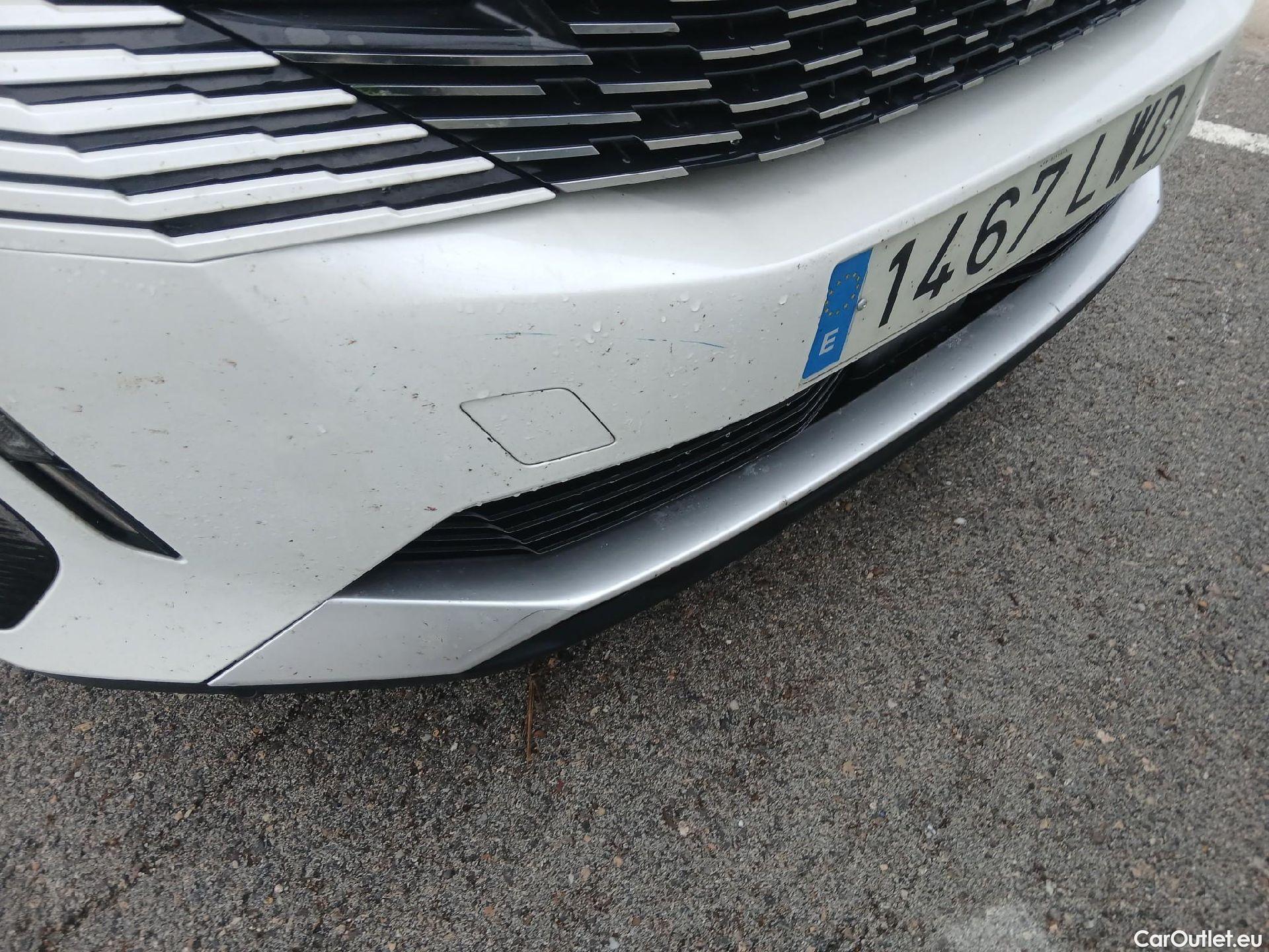  Peugeot  3008 PEUGEOT  / 2020 / 5P / todoterreno 1.2 PureTech 96KW S&S Active Pack EAT8 #17