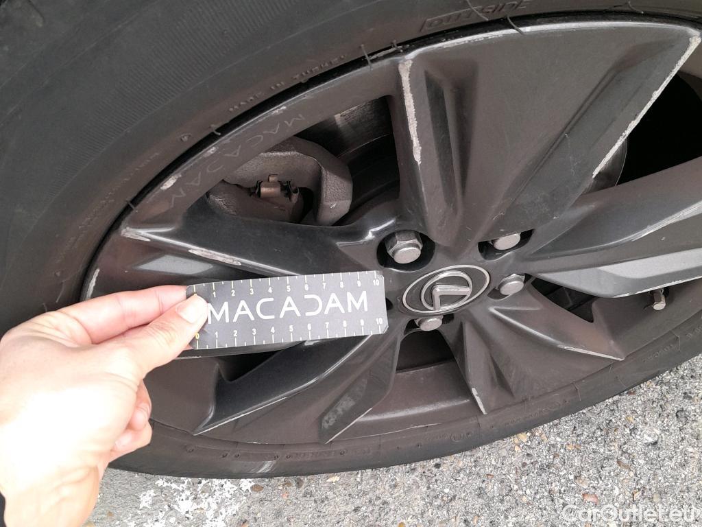  Lexus  UX LEXUS  / 2018 / 5P / todoterreno 2.0 250h Business (AC23) #36