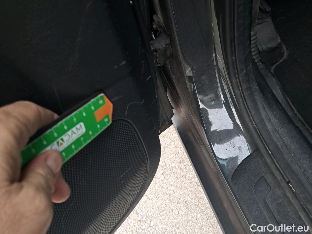  KIA  Sportage KIA  1.6MHEV Drive 100kW(136CV) 4x2(Crist Tintados)(CX) #40