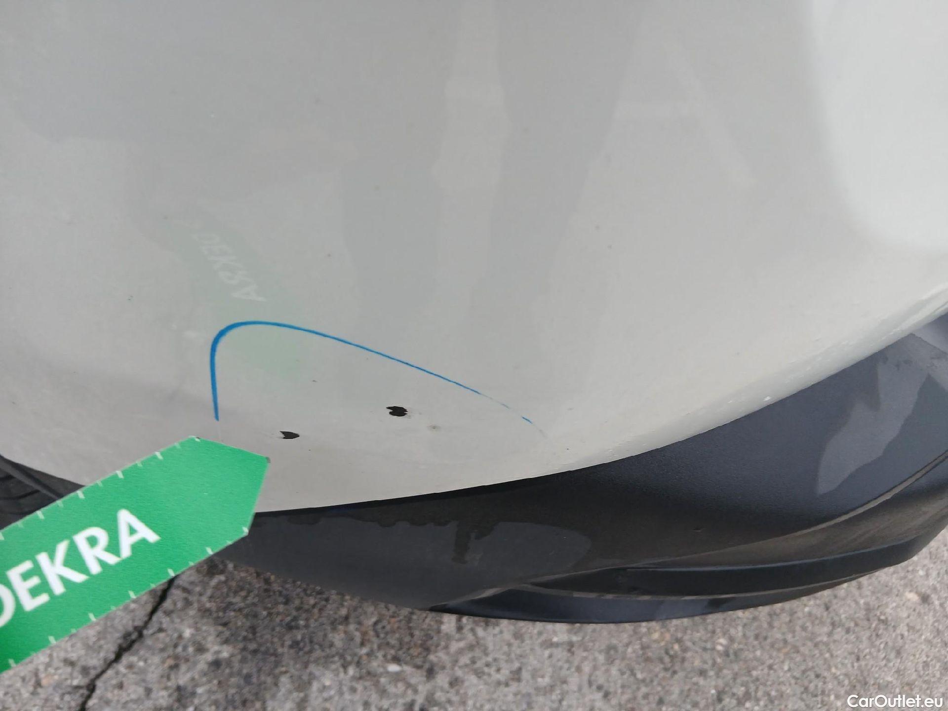  Peugeot  3008 PEUGEOT  / 2020 / 5P / todoterreno 1.2 PureTech 96KW S&S Active Pack EAT8 #26