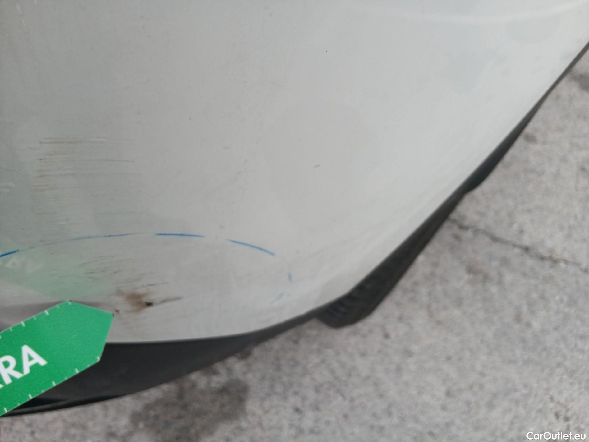  Peugeot  3008 PEUGEOT  / 2020 / 5P / todoterreno 1.2 PureTech 96KW S&S Active Pack EAT8 #29