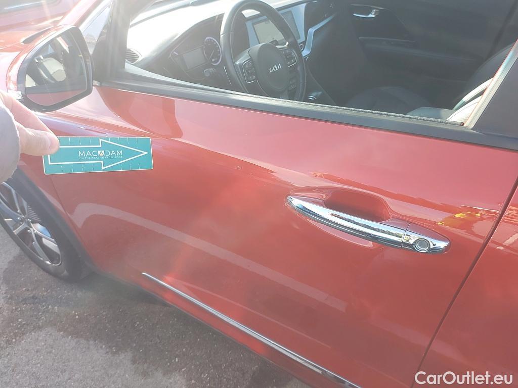  KIA  Niro KIA  / 2019 / 5P / crossover 1.6 GDi PHEV 104kW (141CV) Drive #16