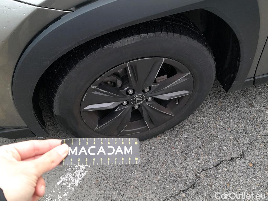  Lexus  UX LEXUS  / 2018 / 5P / todoterreno 2.0 250h Business (AC23) #35