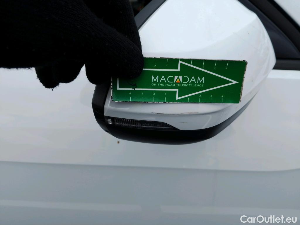  Audi  Q2 AUDI  / 2016 / 5P / todoterreno Design 30 TFSI 85kW (116CV) #26