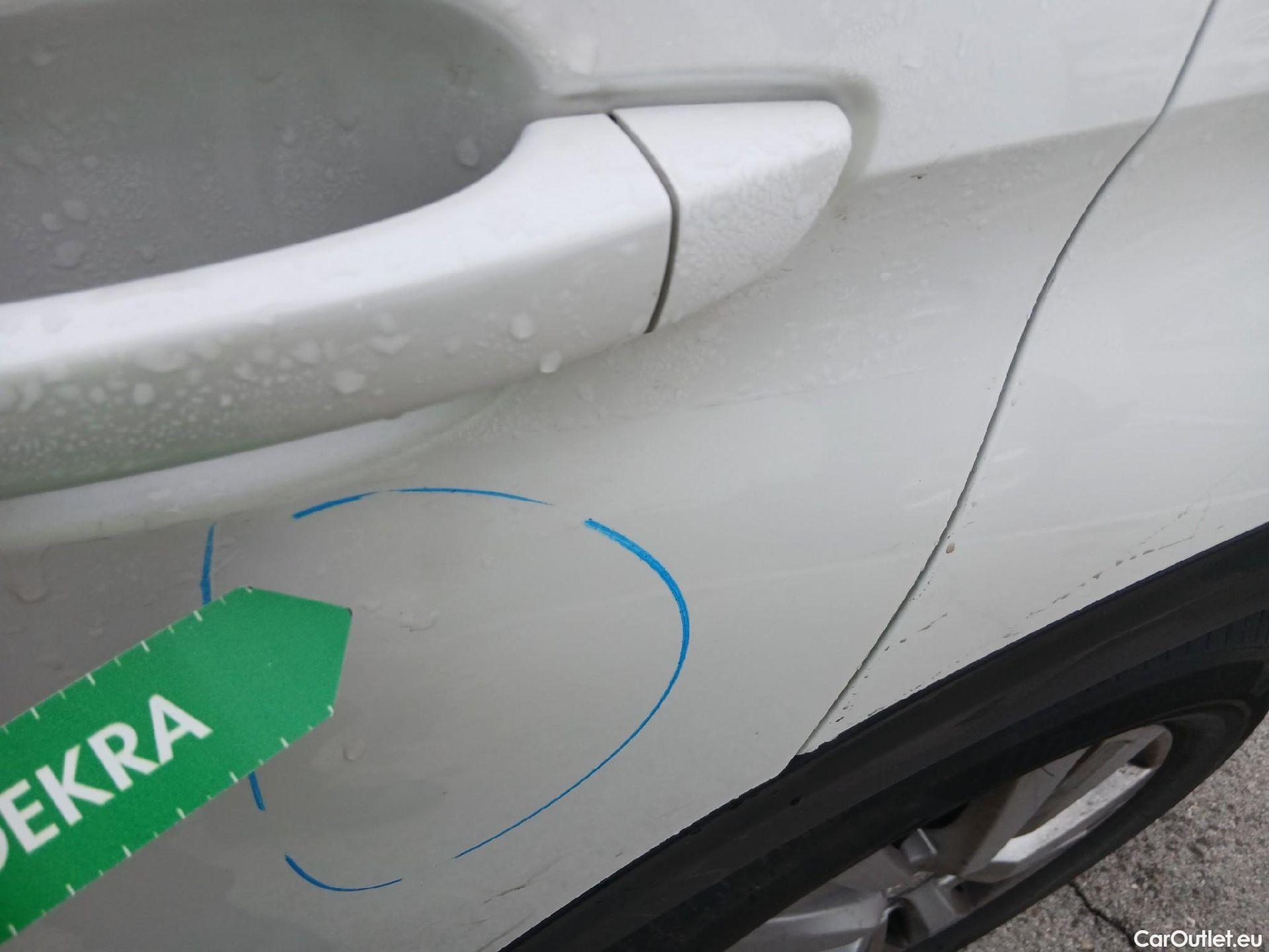  Peugeot  3008 PEUGEOT  / 2020 / 5P / todoterreno 1.2 PureTech 96KW S&S Active Pack EAT8 #25